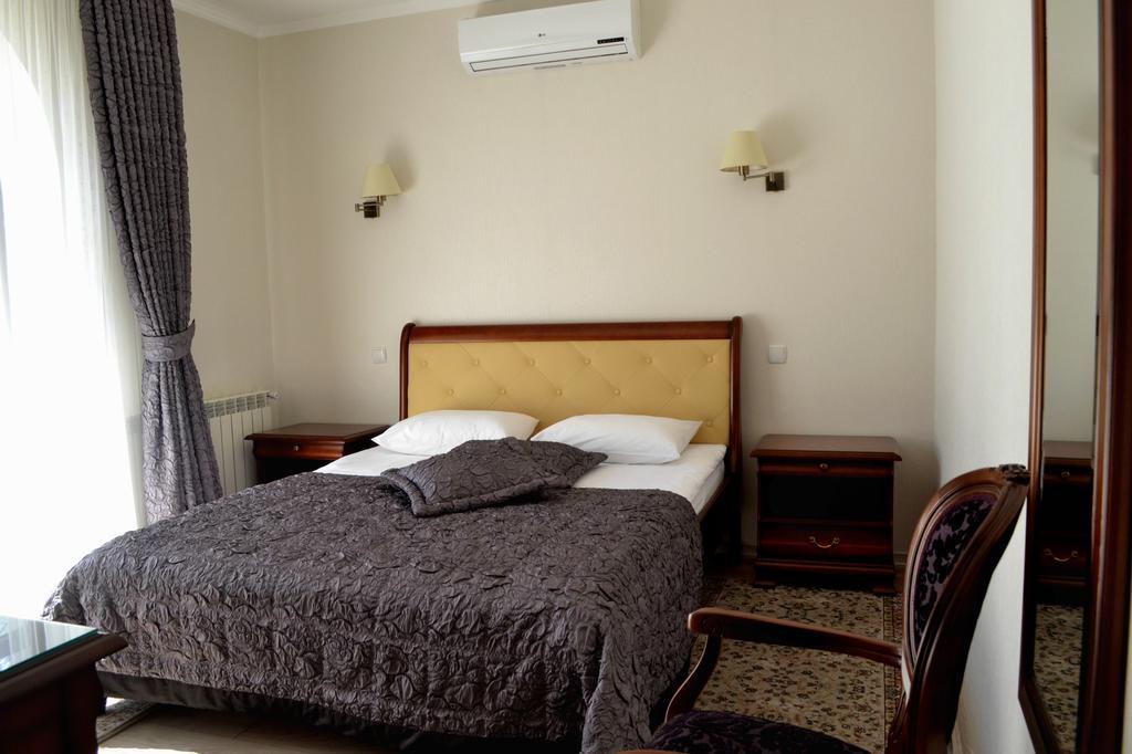 Prima Villa Guest House Vinnycja Esterno foto
